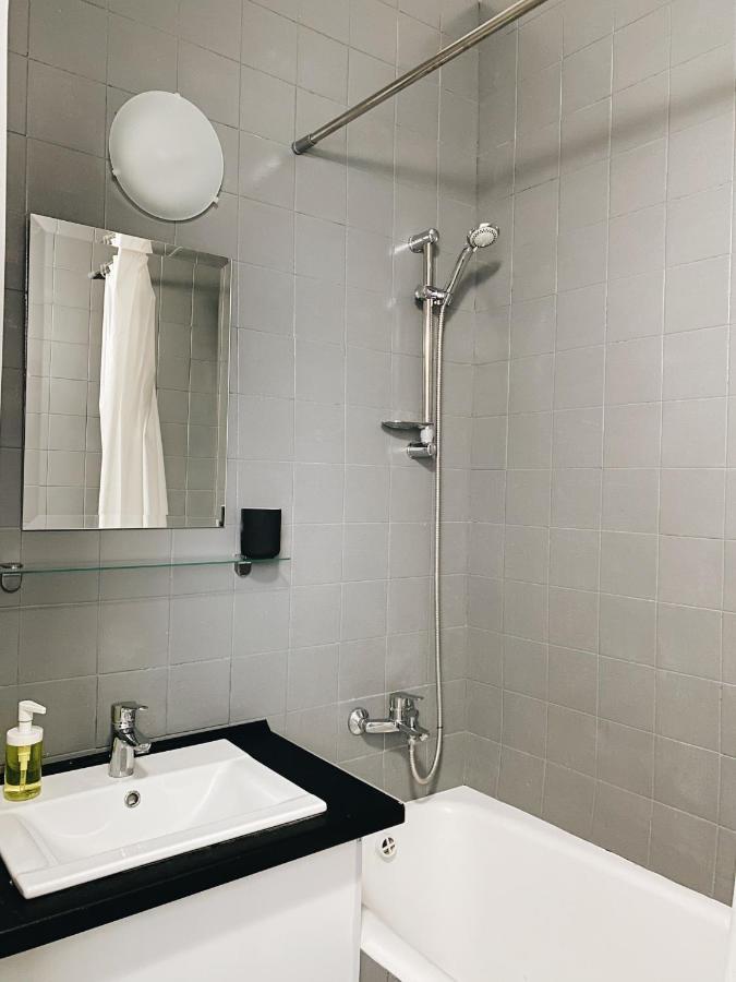 קייב Entire 2-Bedroom Authentic Flat מראה חיצוני תמונה